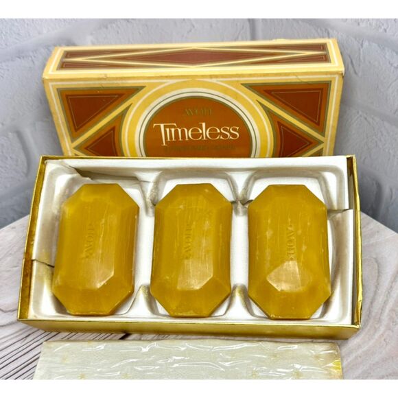 New Old Stock Avon TIMELESS 3 Perfumed Soaps 9oz total weight - Picture 2 of 6